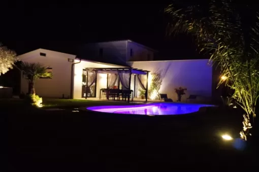 Entreprise spécialisée en installation de piscines en béton à Dax, Capbreton, Indigo Piscines