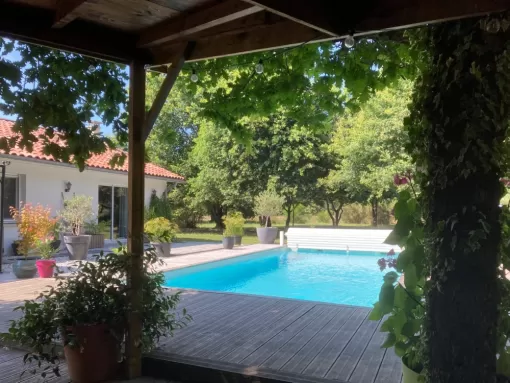 Découvrez la Piscine Mediester Rhodes à Seignosse , Capbreton, Indigo Piscines