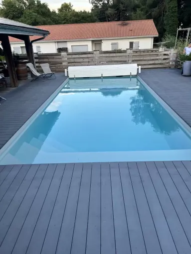Piscine coque Bahamas à Saubion, Capbreton, Indigo Piscines