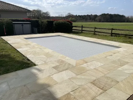 Piscine AMBRE à Azur : l’alliance parfaite entre design et détente, Capbreton, Indigo Piscines