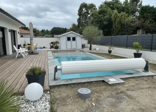 Piscine béton de 7.00 x 3.25 à BASSUSSARRY, Capbreton, Indigo Piscines