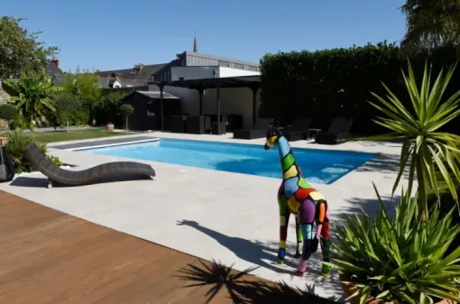 Élégance et confort à Soustons avec la piscine Calypso, Capbreton, Indigo Piscines