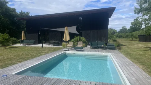 Réalisation piscine coque modèle MAYOTTE à Saubion, Capbreton, Indigo Piscines