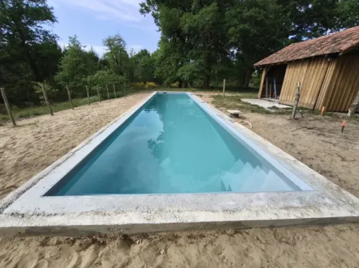 Un couloir de nage d'exception réalisé à Messanges, Capbreton, Indigo Piscines