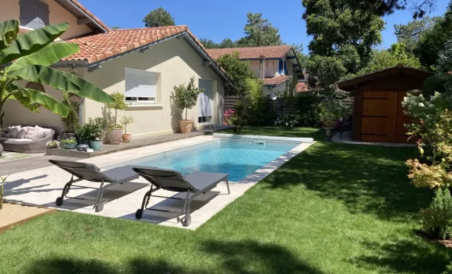 Réalisation d'une piscine coque de 7,00m x 3,25m à Vieux Boucau, Capbreton, Indigo Piscines