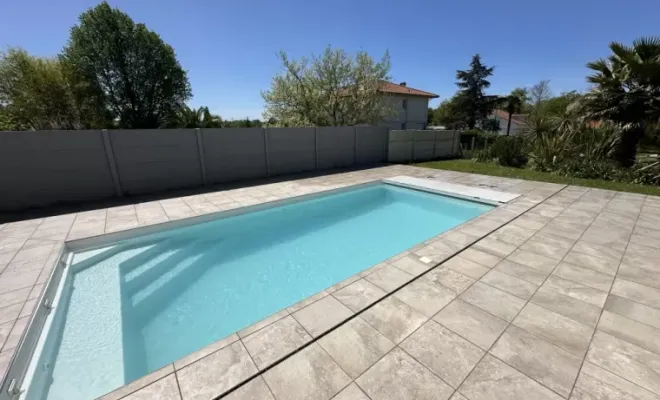 A Saubion...Une piscine réalisée par Indigo Piscines , Capbreton, Indigo Piscines