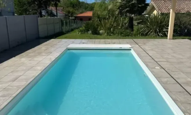A Saubion...Une piscine réalisée par Indigo Piscines , Capbreton, Indigo Piscines