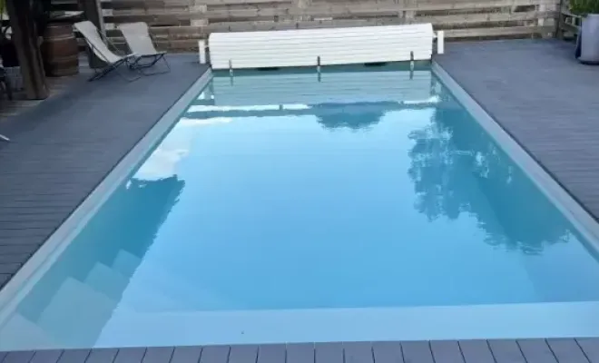 Piscine coque BAHAMAS à Saubion, Capbreton, Indigo Piscines