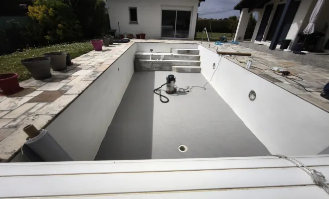 Rénovation réussie pour cette piscine de 9 x 4 m à Vielle-Saint-Girons, Capbreton, Indigo Piscines